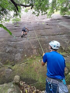 Aulas de escalada em rocha - São Bento do Sapucaí, SP